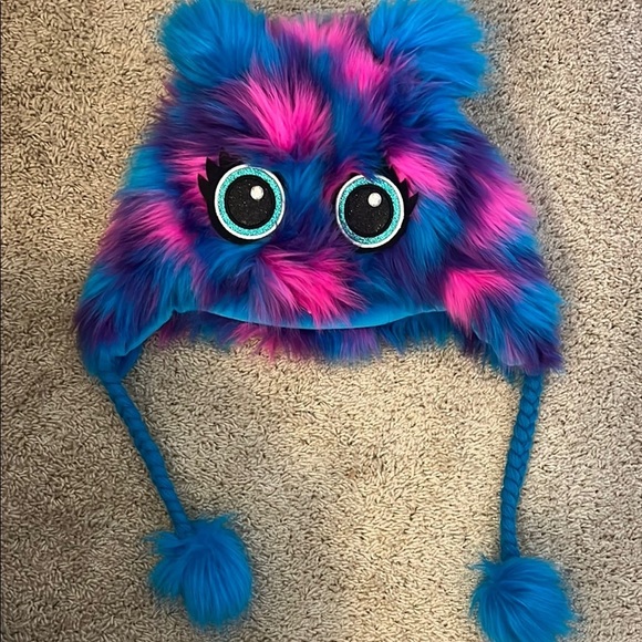 Colorful Furry Monster Hat for Kids NWOT - Picture 1 of 3